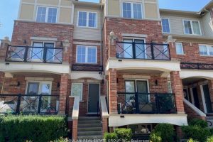 2-bedroom condo townhouse for rent in Oakville — 1 - 19 Hays Boulevard