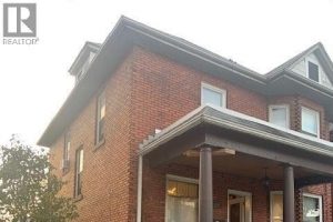 2-bedroom home for rent in Windsor — 1 - 323 Gladstone Avenue