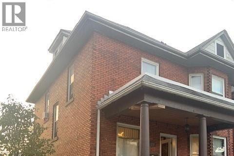 2-bedroom home for rent in Windsor — 1 - 323 Gladstone Avenue (Photo 1)