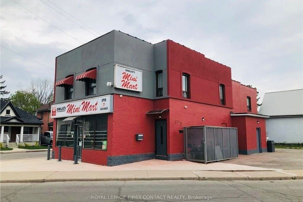 2-bedroom triplex home for rent in Brantford — 1 - 85 Emilie Street (Photo 1)