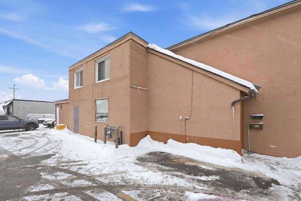 2-bedroom other home for rent in Ottawa — 1 - 874 Clyde Avenue (Photo 1)
