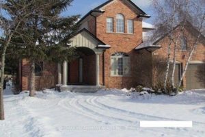 1-bedroom detached home for rent in Burlington — 1 Basement - 5542 Twelve Mile Trail
