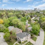5-bedroom detached home for rent in Toronto — 1 Marshfield Court (Photo 4)