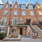 3-bedroom condo townhouse for rent in Toronto — 10 - 89 Lillian Street (Photo 5)