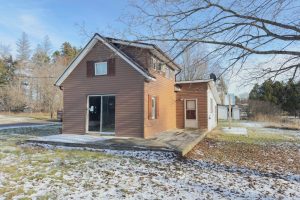 1-bedroom detached home for sale in Addington Highlands — 10 Jones Street