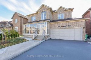 4-bedroom detached home for sale in Brampton — 10 Leopard Gate