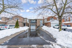 7-bedroom detached home for sale in Brampton — 10 Pickard Lane