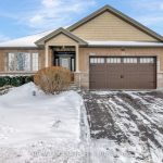 3-bedroom detached home for sale in Brighton — 100 Pinnacle Street N (Photo 1)