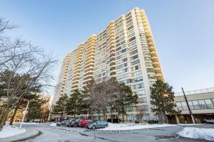2-bedroom condo apartment for sale in Toronto — 1001 - 5 Greystone Walk Drive