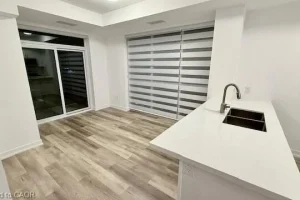 2-bedroom home for sale in Burlington — 1009 - 470 Dundas Street E