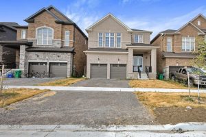 4-bedroom detached home for sale in Peterborough — 101 York Drive