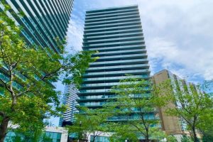 1-bedroom condo apartment for rent in Toronto — 1011 - 5500 Yonge Street