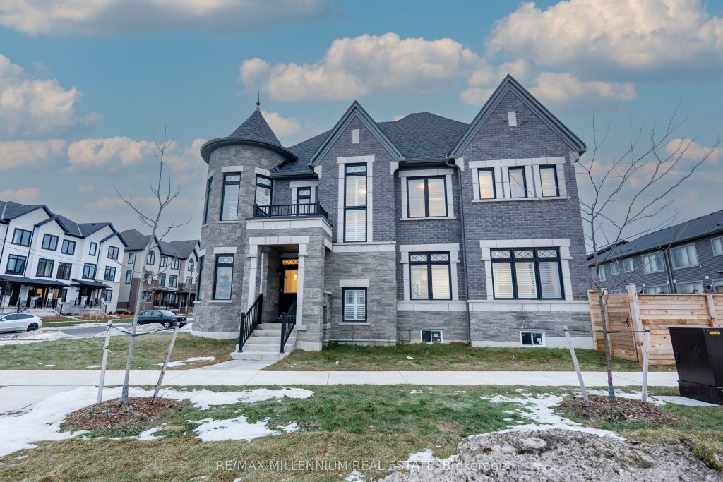 4-bedroom detached home for sale in Oshawa — 1011 Dyas Avenue (Photo 1)