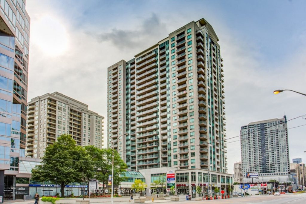 1-bedroom condo apartment for sale in Toronto — 1015 - 18 Parkview Avenue (Photo 1)