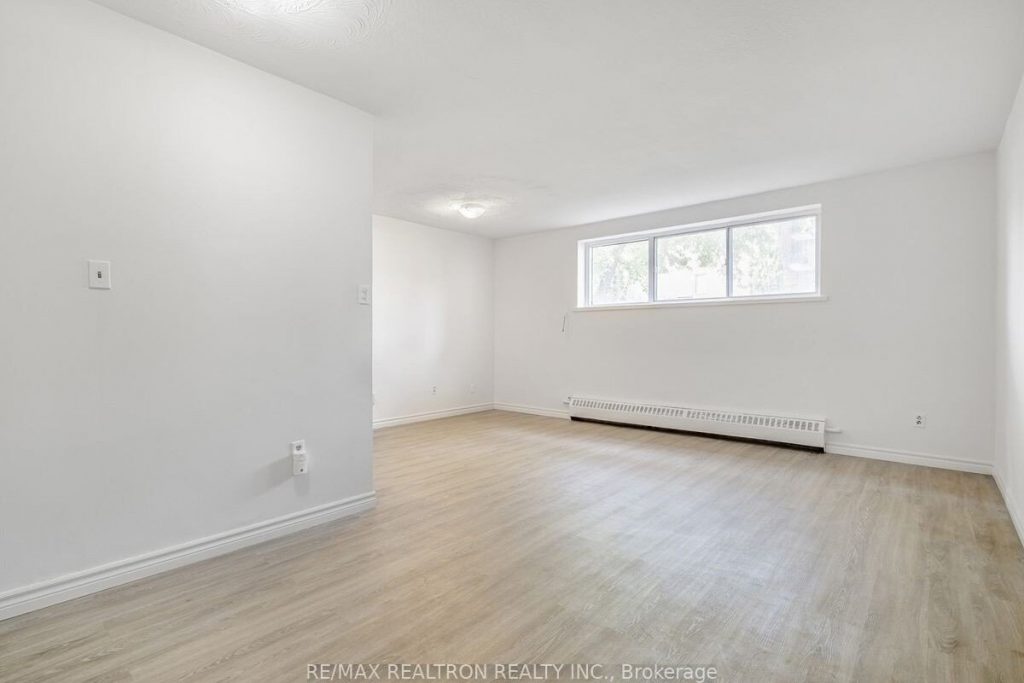 Studio condo apartment for rent in Richmond Hill — 102 - 165 Colborne Avenue (Photo 1)