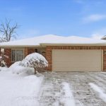 3-bedroom detached home for sale in Welland — 102 Wellandvale Drive (Photo 1)
