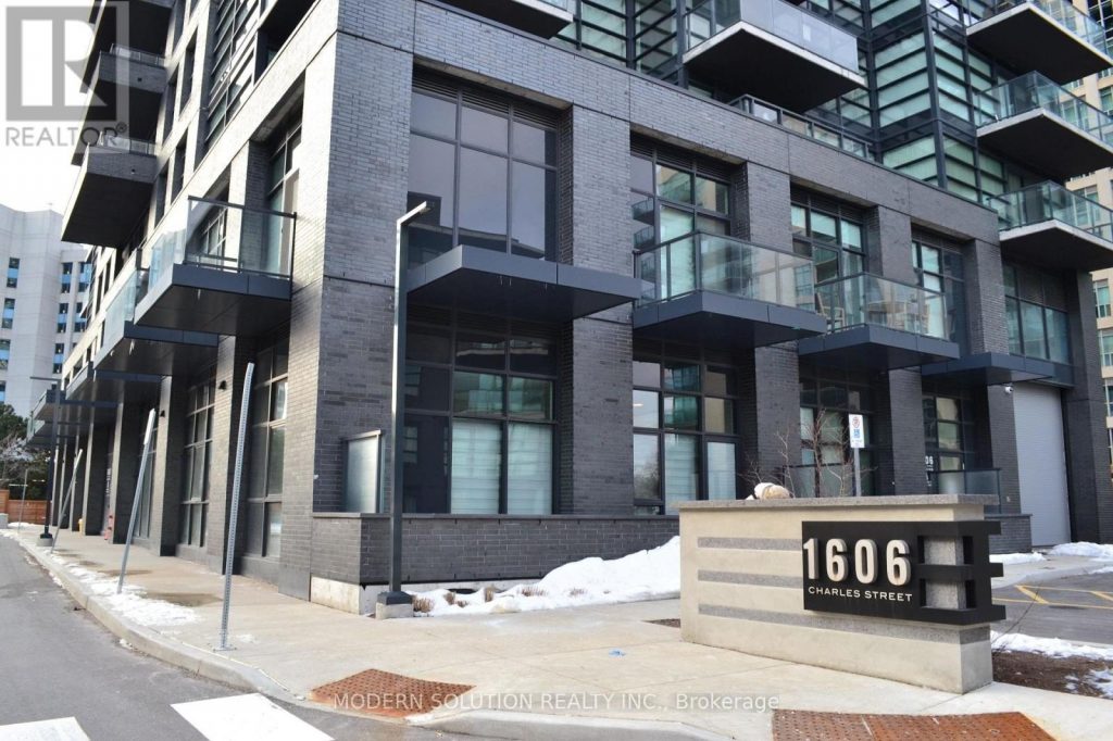 3-bedroom home for sale in Whitby — 103 A - 1606 Charles Street (Photo 1)