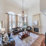 4-bedroom detached home for sale in Oakville — 1033 Kestell Boulevard (Photo 1)