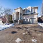 4-bedroom detached home for sale in Oakville — 1033 Kestell Boulevard (Photo 4)
