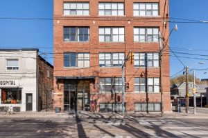 1-bedroom condo apartment for sale in Toronto — 105 - 2154 Dundas Street W