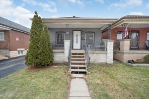 3-bedroom detached home for sale in Hamilton — 106 Lottridge Street
