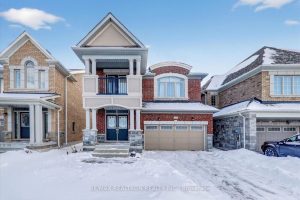 4-bedroom detached home for sale in East Gwillimbury — 107 Walter English Drive