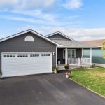 2-bedroom detached home for sale in Ashfield-colborne-wawanosh — 11 Windward Way N (Photo 2)