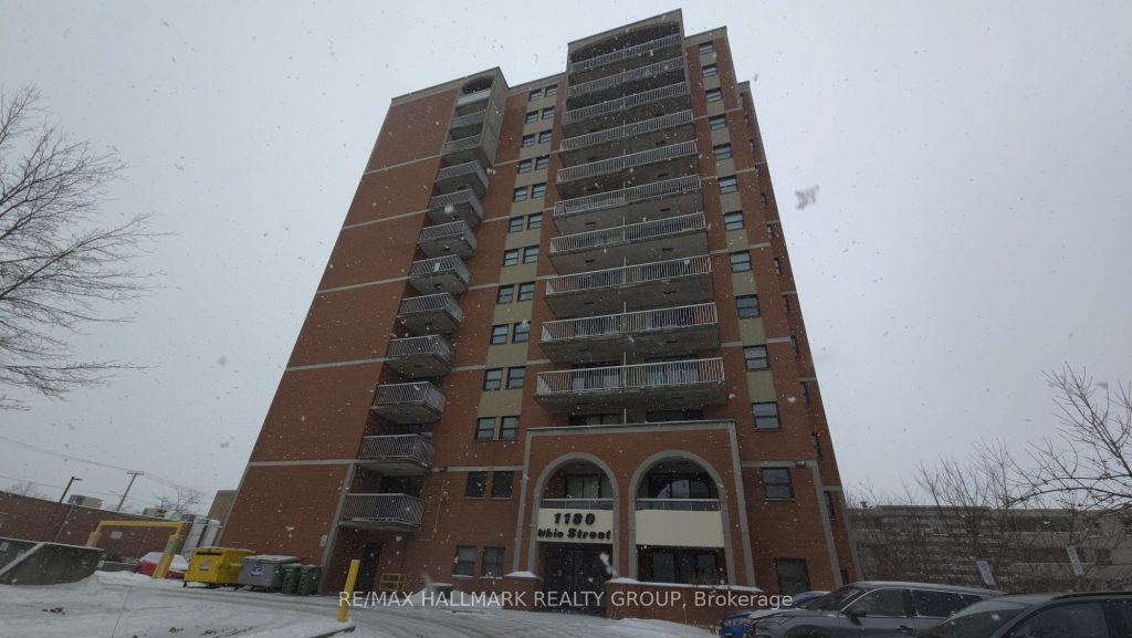 2-bedroom condo apartment for rent in Ottawa — 1105 - 1180 Ohio Street (Photo 1)