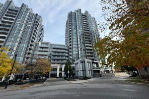 1-bedroom condo apartment for rent in Toronto — 1105 - 120 Harrison Garden Boulevard