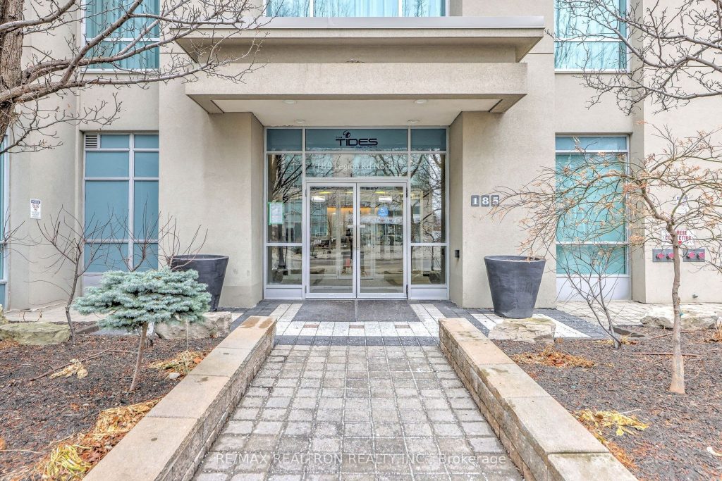 2-bedroom condo apartment for rent in Toronto — 1108 - 185 Legion Road N (Photo 1)