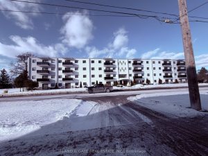 Studio multiplex home for rent in Oshawa — 111 - 330 Gibb Street