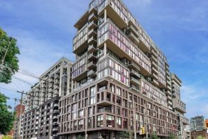 Studio commercial retail home for rent in Toronto — 111 Bathurst Street