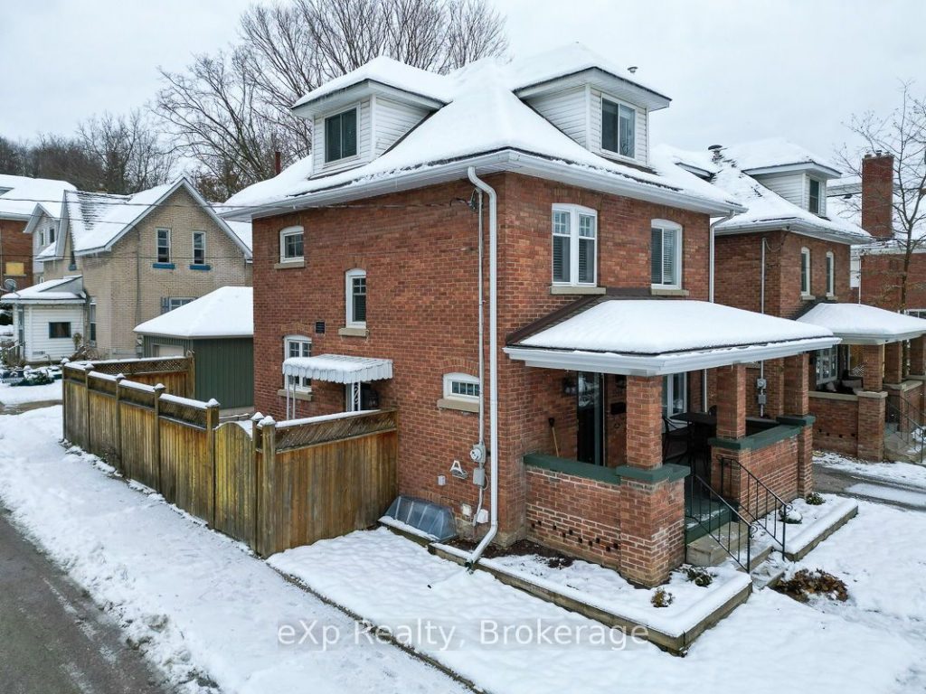 4-bedroom detached home for sale in Owen Sound — 1144 4th Avenue W N/a (Photo 1)