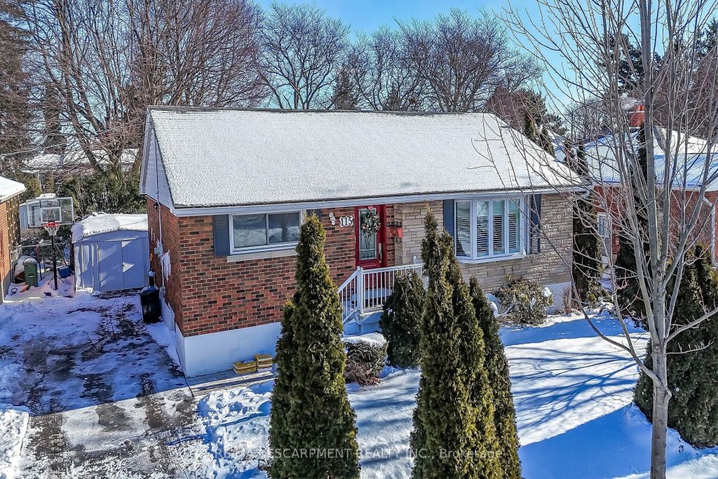 3-bedroom detached home for sale in Hamilton — 115 Kings Forest Drive (Photo 1)