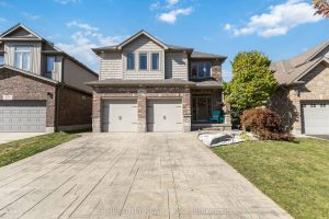 3-bedroom detached home for sale in London South — 1160 Cardinal Road