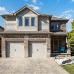 3-bedroom detached home for sale in London South — 1160 Cardinal Road (Photo 3)