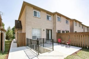 1-bedroom att/row/townhouse for rent in Brampton — 117 Richwood Crescent