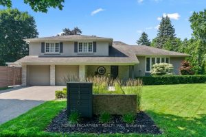 3-bedroom detached home for sale in Mississauga — 1176 Greenoaks Drive