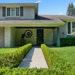 3-bedroom detached home for sale in Mississauga — 1176 Greenoaks Drive (Photo 3)