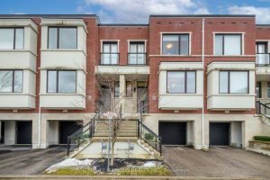 4-bedroom att/row/townhouse for sale in Richmond Hill — 12 Genuine Lane