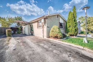 2-bedroom detached home for sale in Brampton — 12 Homeland Court