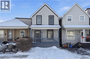 2-bedroom home for sale in Hamilton — 12 Roxborough Avenue