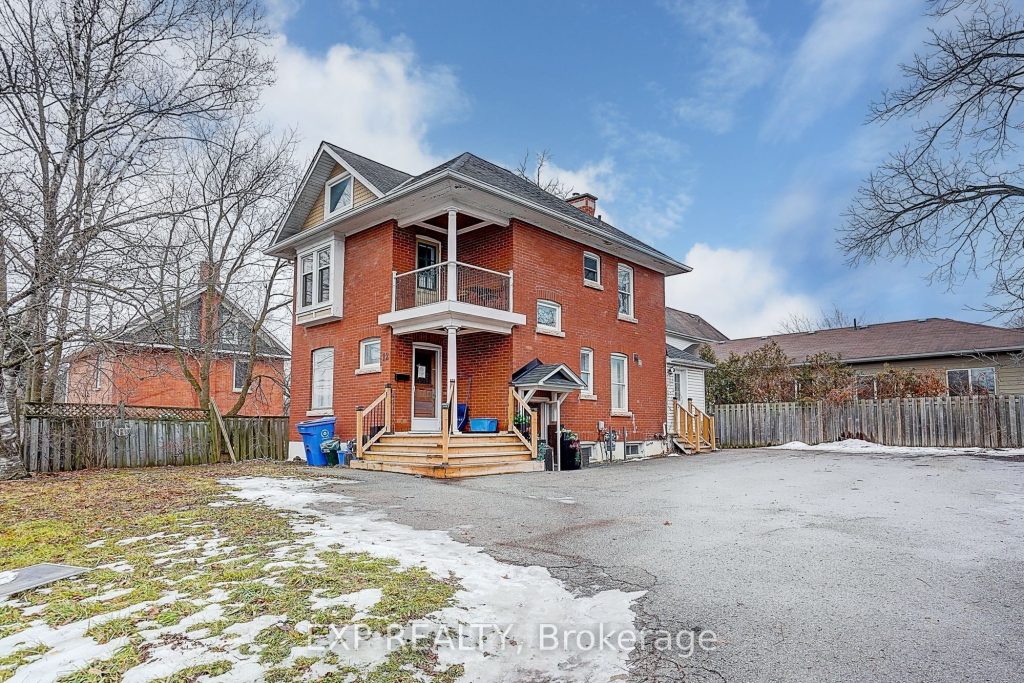 3-bedroom detached home for sale in Newmarket — 12 Vincent Street (Photo 1)