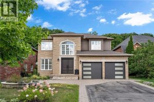 7-bedroom home for sale in Dundas — 120 Davidson Boulevard