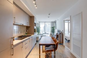 1-bedroom condo apartment for rent in Toronto — 1205 - 27 Bathurst Street
