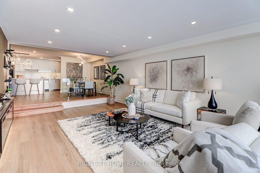 2-bedroom condo apartment for sale in Toronto — 1207 - 130 Carlton Street (Photo 1)