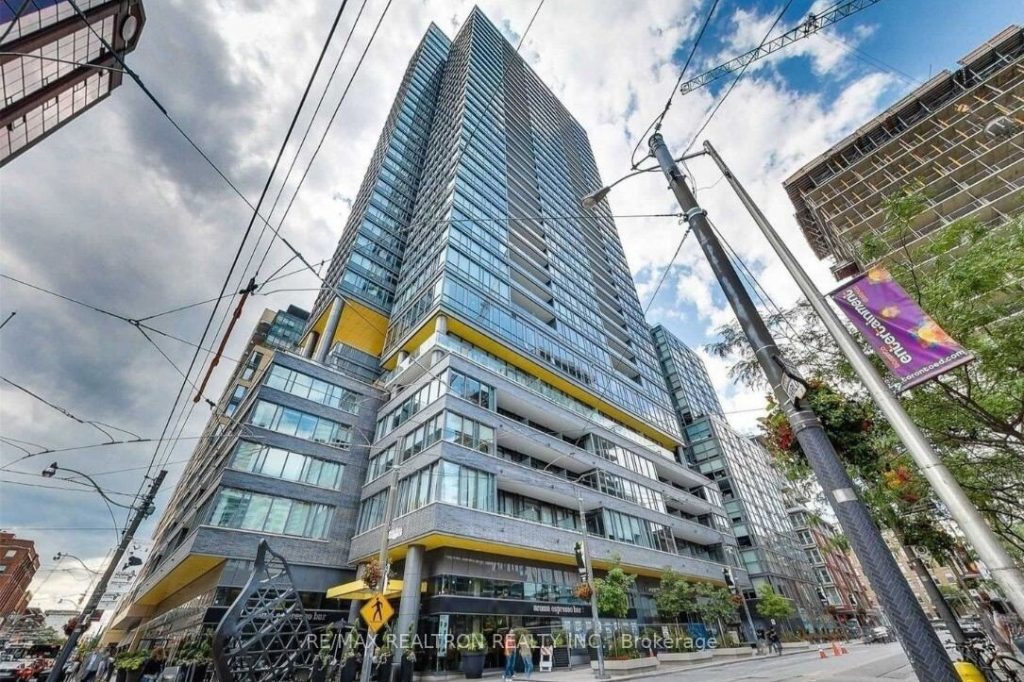 1-bedroom condo apartment for rent in Toronto — 1208 - 8 Charlotte Street (Photo 1)