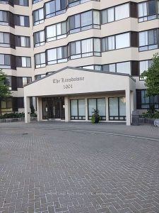 2-bedroom condo apartment for rent in Mississauga — 121 - 1001 Cedarglen Gate