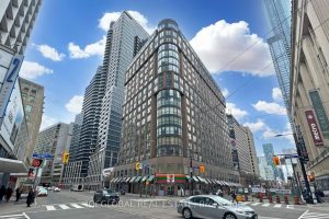 2-bedroom condo apartment for sale in Toronto — 1212 - 7 Carlton Street