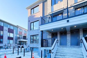 Studio condo townhouse for rent in Ottawa — 1233 Creekway Private